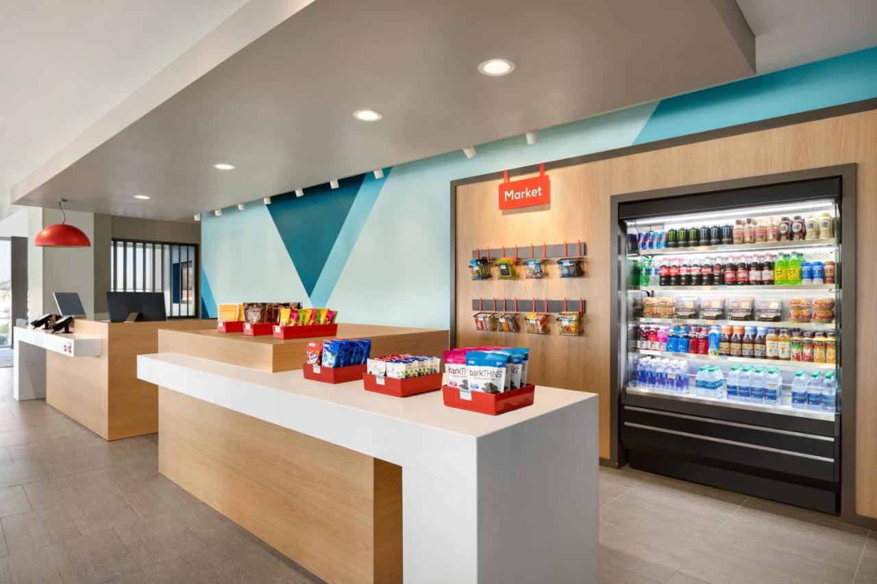 Avid Hotel - Toronto - Vaughan Southwest By Ihg Exteriör bild