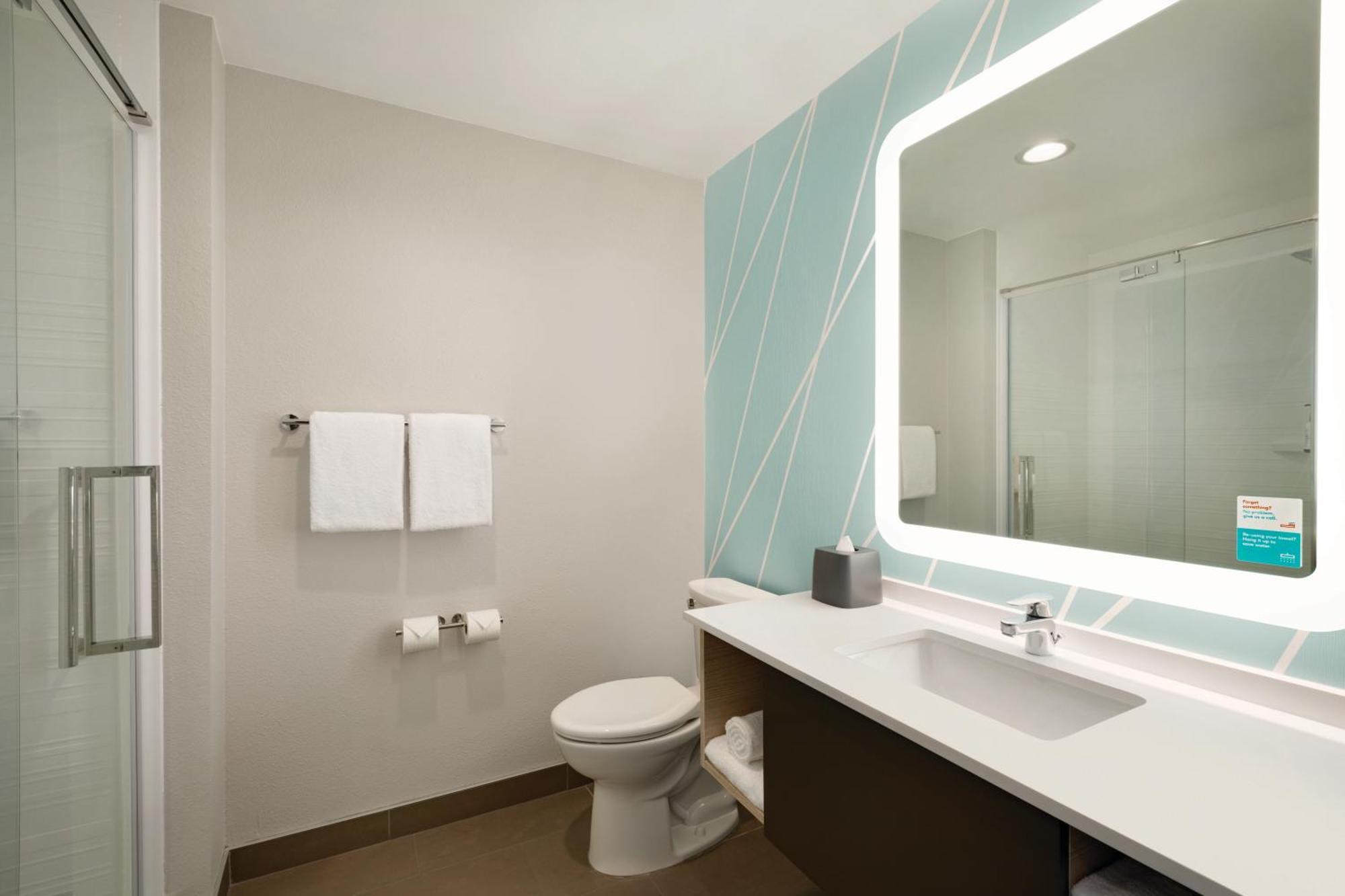 Avid Hotel - Toronto - Vaughan Southwest By Ihg Exteriör bild